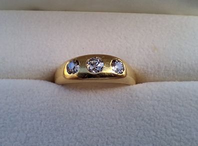 Antique 18ct gold diamond ring 3 stones