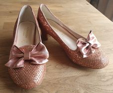 Stunning New Girls Monsoon Pink Glitter Bow Shoes