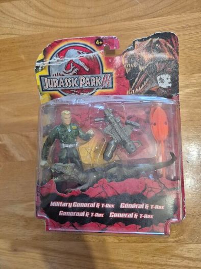 Jurassic Park 3  - Military General + t-rex