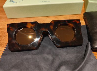 Off-white pantheon sunglasses