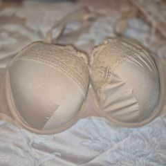 Bra 38D