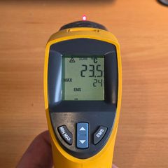 Fluke 561 Infrared Thermometer