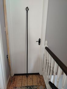 Curtain pole