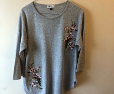 Grey top (size 10)