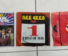 The Bee Gees 3 x singles - in working order