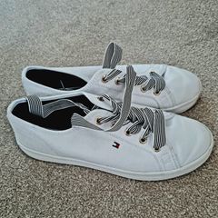 Tommy Hilfiger trainers like New