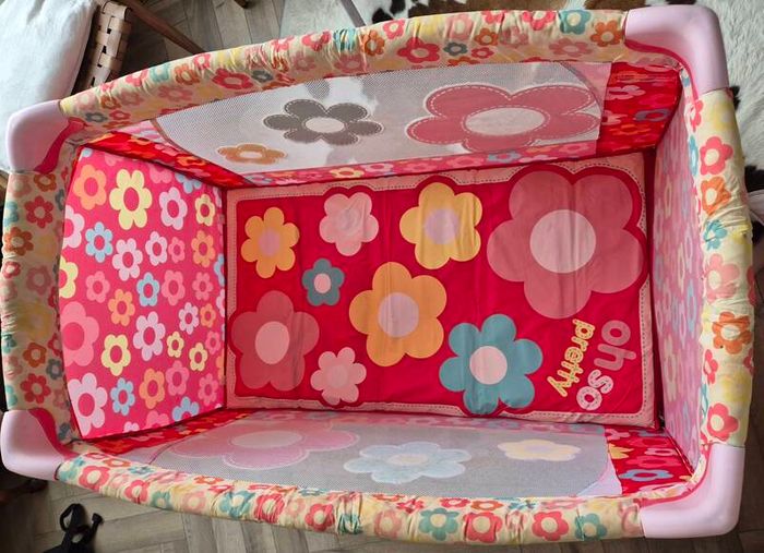 Cosatto Moon Travel Cot (Oh So Pretty)