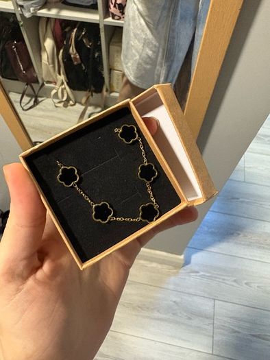 bracele