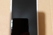 Apple Iphone 6s, White, 16GB, Crack on screen but doesn't affect the touch screen, works great