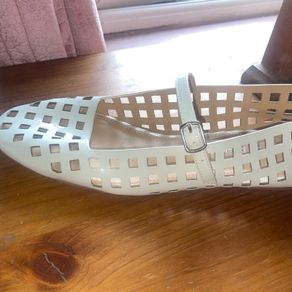 Beautiful white flat shoes