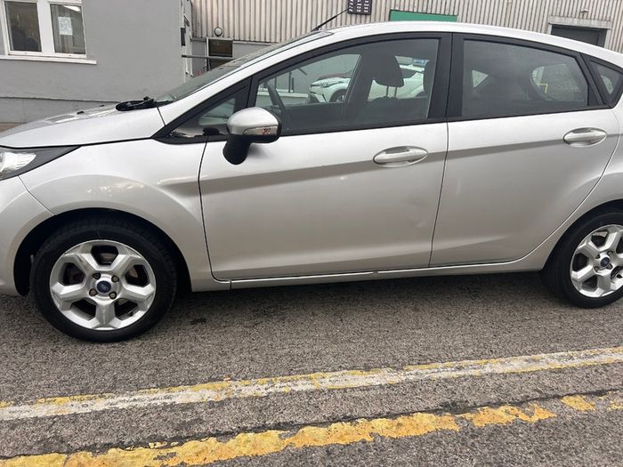 2011 Ford Fiesta private sale