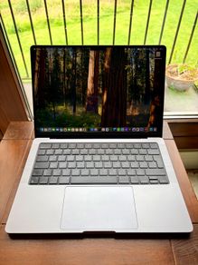 14" M1 Macbook Pro 2021, 16gb Ram, 512gb Ssd