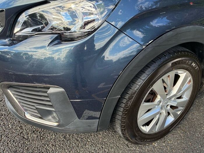 Peugeot 5008 Active 1.2 - 7 seats - Long NCT