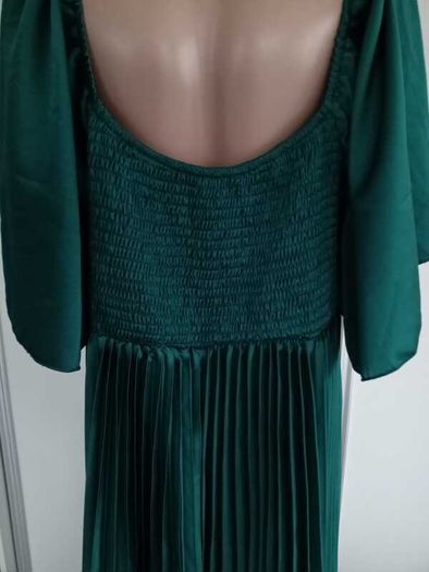 Dress size 18