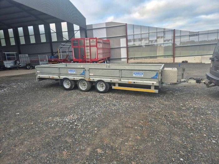 16ft jeep trailer