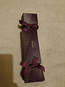 Voya Christmas Cracker