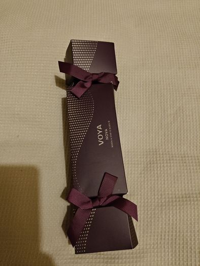 Voya Christmas Cracker