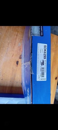 Toyota Avensis rear brake pads and discs
