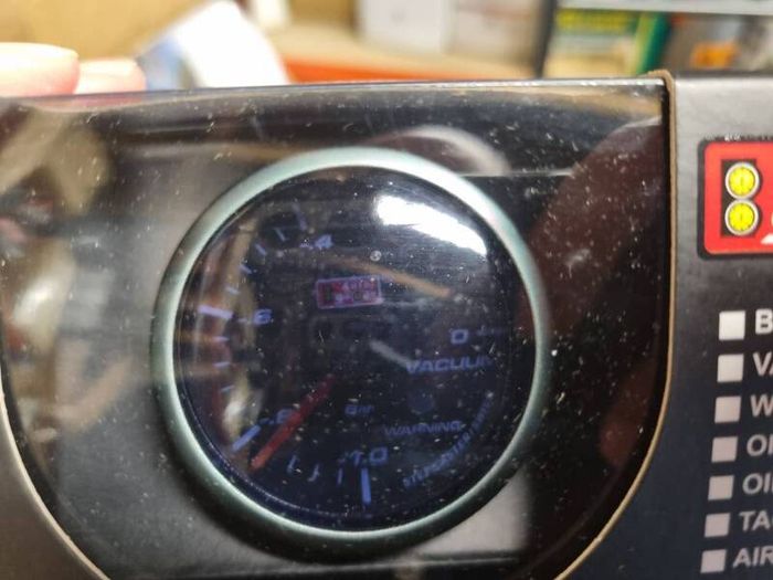 Gauges and asscessories