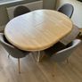 Kitchen Table extendable and 4 chairs Image 2