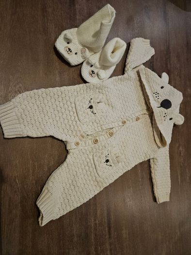 Beige neutral teddy 0-3mth baby outfit with booties