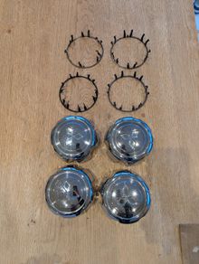 Mitsubishi Pajero hub caps