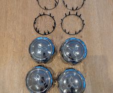 Mitsubishi Pajero hub caps