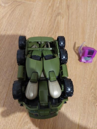 Transformer / toy / bulkhead