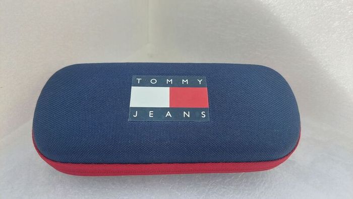 Seasonal Hit  Brand New Tommy Hilfiger  Jeans Sunglasses