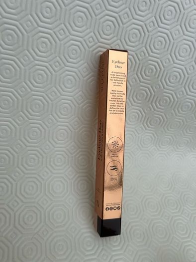 Sculpted by Aimee Eyeliner Duo. 2 in 1 Brighten and Define in Nude/Brown
