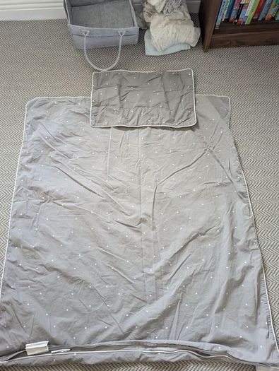 Cot/toddler 140x70cm 3x duvets, 6x covers, 2x sheets, mattress, 3x Pillow and 6x cases