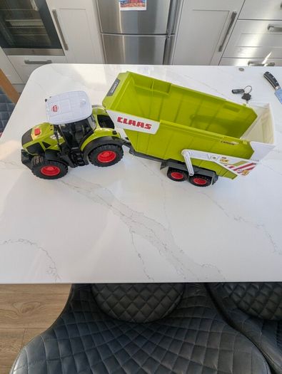 Dickie Toys CLAAS Farm Tractor & Trailer Set