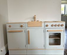 Sebra kids wooden toy kitchen set.
