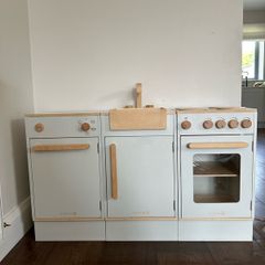Sebra kids wooden toy kitchen set.