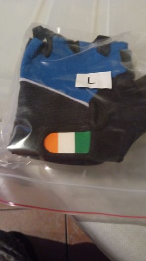 sports gloves