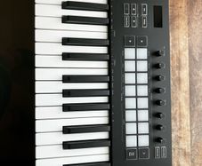 Novation Launchkey 37 Mark 3