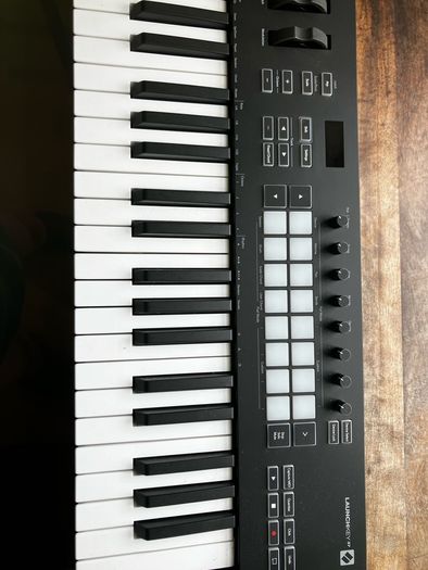 Novation Launchkey 37 Mark 3