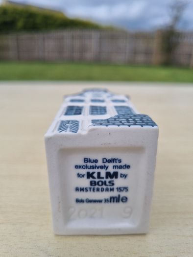 Collector's house from the KLM Delft Blue No9 series