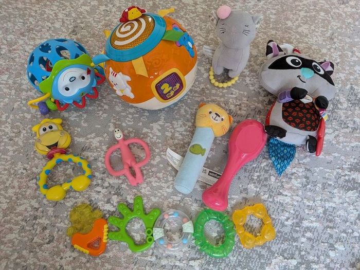 bundle of toys VTech crawl ball Lamaze toy