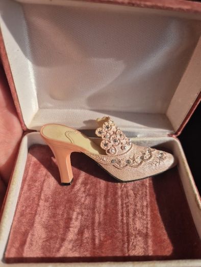 Vintage Irish Shoe Brooch