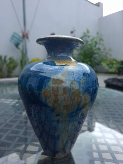 Lovely Louis Mulcahy pottery Vase handmade in Dingle
