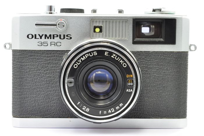 Olympus 35RC 35mm film rangefinder camera in good condition With E-zuiko 42mm f2.8 super sharp lens(No Leica, NO Canon QL17,No Yashica
