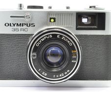 Olympus 35RC 35mm film rangefinder camera in good condition With E-zuiko 42mm f2.8 super sharp lens(No Leica, NO Canon QL17,No Yashica