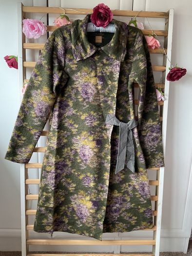 coat container brand 70% wool wrap style short coat size 10