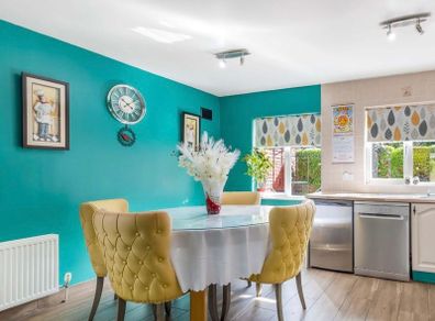 Kitchen table and chairs - Full set