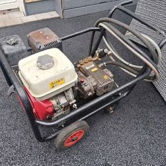 GX 390 Honda Power Washer comes with 120 foot of pipe and a 6 foot gun all ready to go