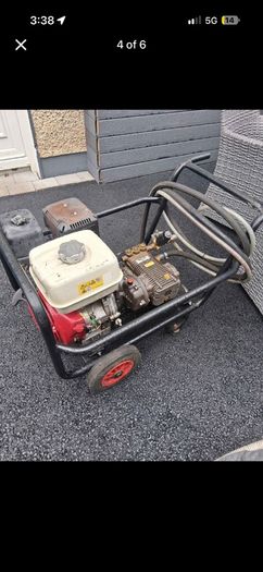 GX 390 Honda Power Washer comes with 120 foot of pipe and a 6 foot gun all ready to go