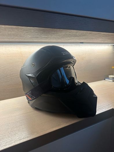Full face helmet