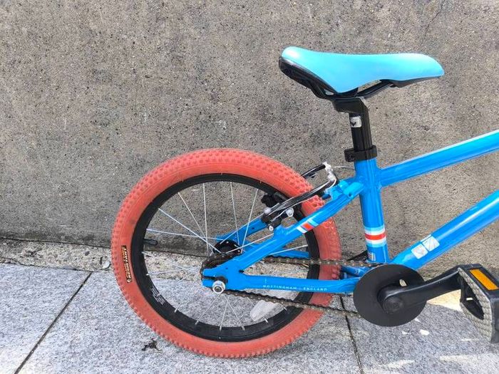 kids 16 inch Raleigh pop bike