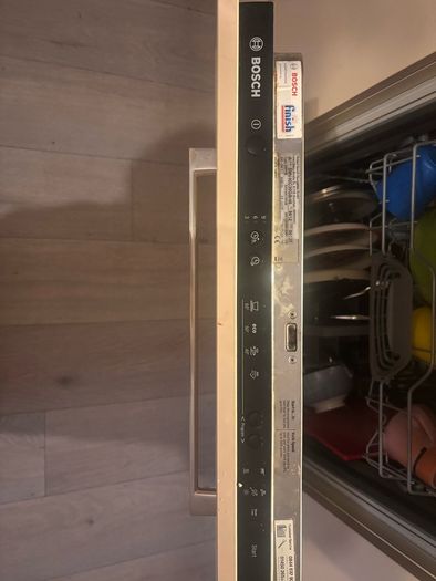 Kitchen and integrated appliances.